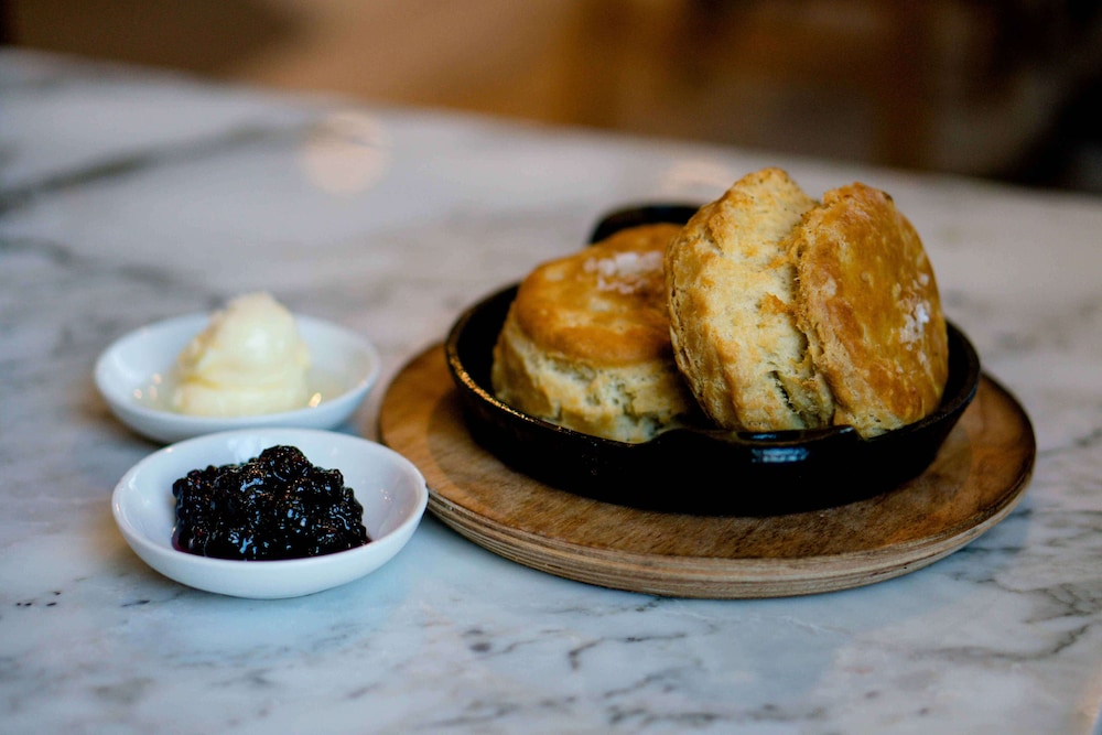 The Advenire, Autograph Collection by null