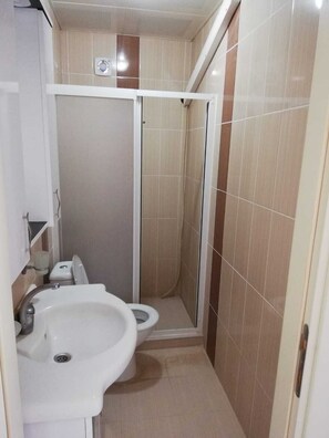 ห้องดับเบิล | ห้องน้ำ | ฝักบัว, ผ้าเช็ดตัว