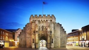 Exterior - Oxford Street 5 Bedroom Townhouse (Southampton)