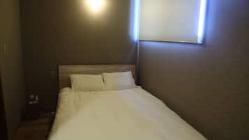 WiFi (無料)、ベッドシーツ