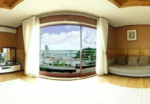 Living room - Jisakke Poongyeong Pension (Seogwipo)