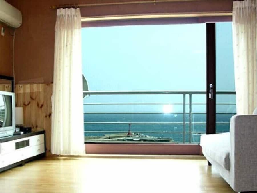 House, 1 Bedroom (15 PY) | View from room
