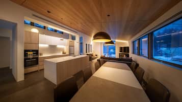 Eminence | Dining room