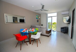 豪華公寓, 2 間臥室, 城市景 | 客廳 | 平面電視