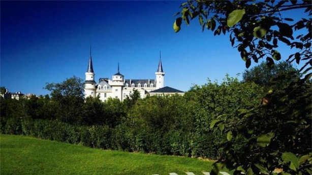 Garden - Chateau Changyu AFIP Global Beijing (Miyun)