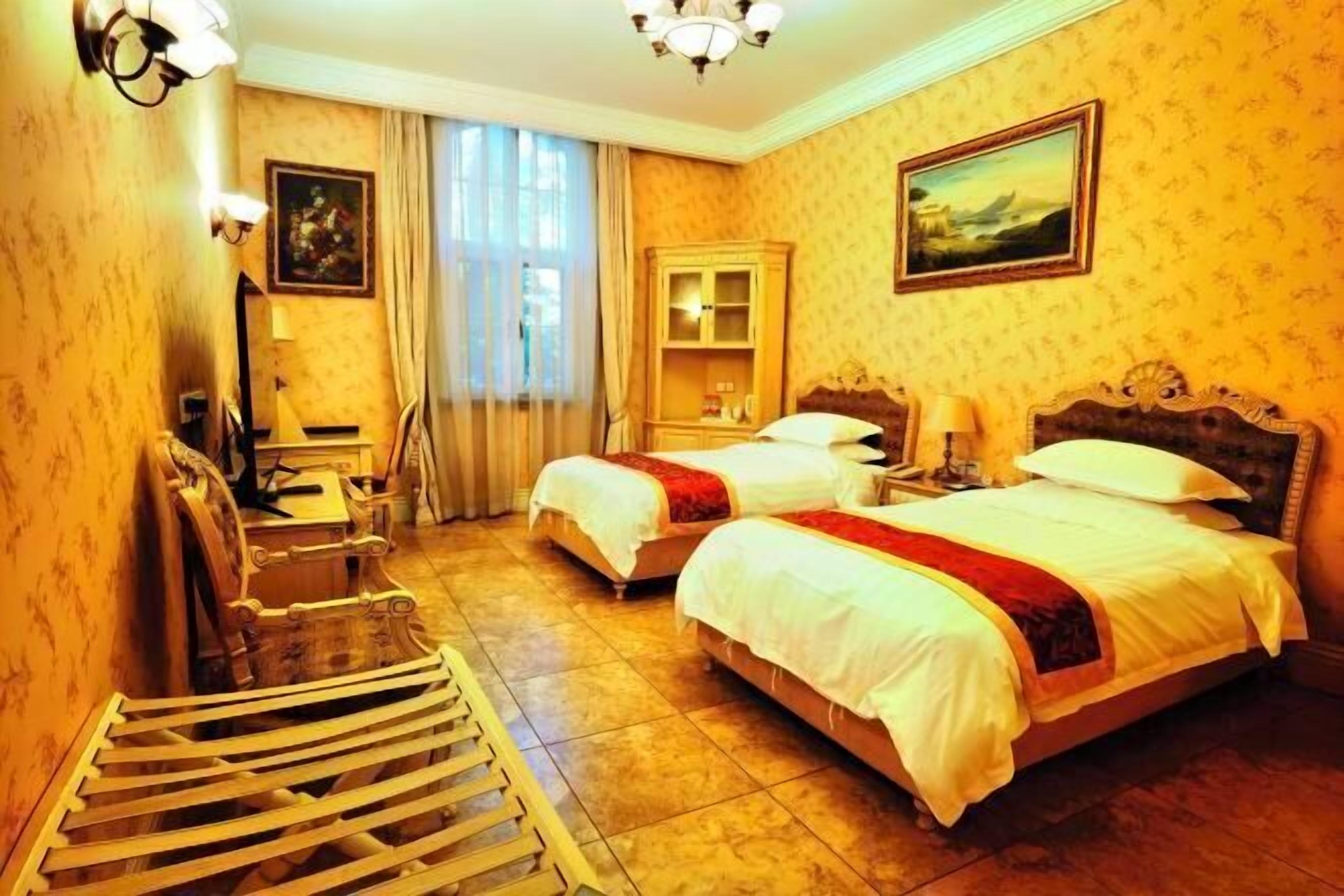 Desk, blackout curtains, free WiFi, bed sheets