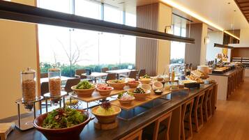 Tägliches Frühstücksbuffet (2750 JPY pro Person)