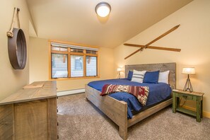 3 bedrooms, iron/ironing board, free WiFi, bed sheets