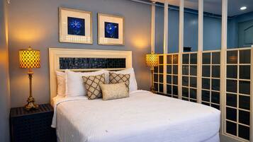 Deluxe Double or Twin Room, Non Smoking, Pool Access | Minibar, iron/ironing board, bed sheets