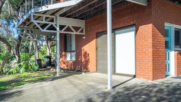 Bagian depan properti