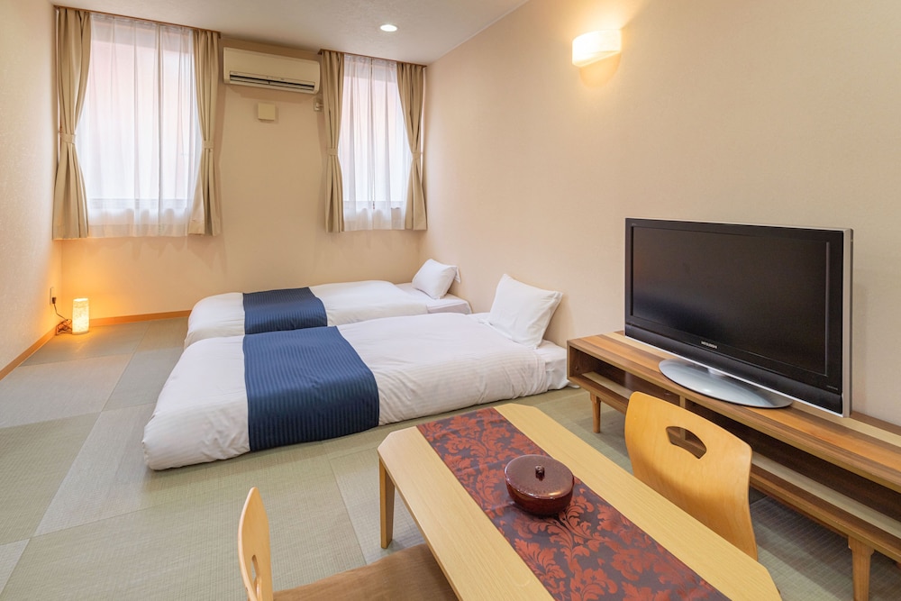 Minami Dogo Onsen Hotel Teiregikan by null