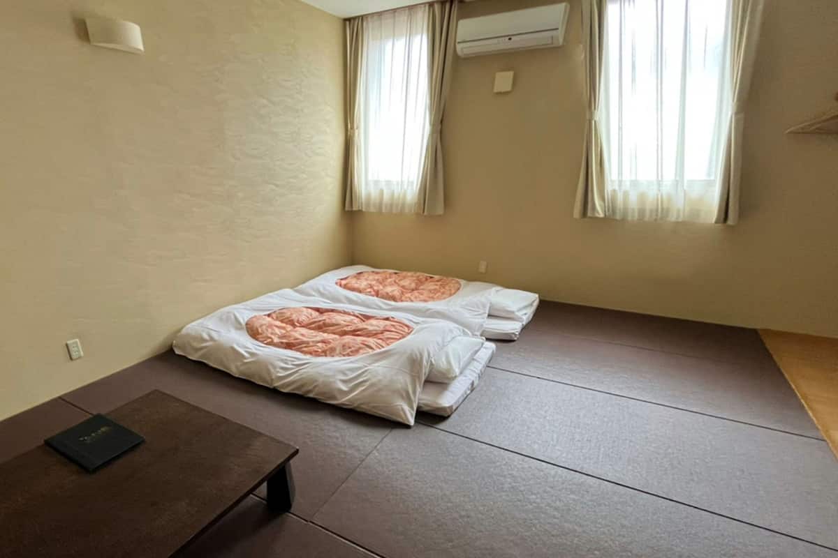 Quarto família, para não fumantes, banheiro privativo | Individualmente decorados, individualmente mobiliados, Wi-Fi de cortesia