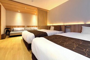 Habitación, 2 camas Queen size, para no fumadores, sauna (with Japanese Cypress Bath) | Decoración personalizada, muebles diferentes y wifi gratis 