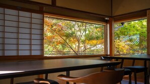 ディナーに営業