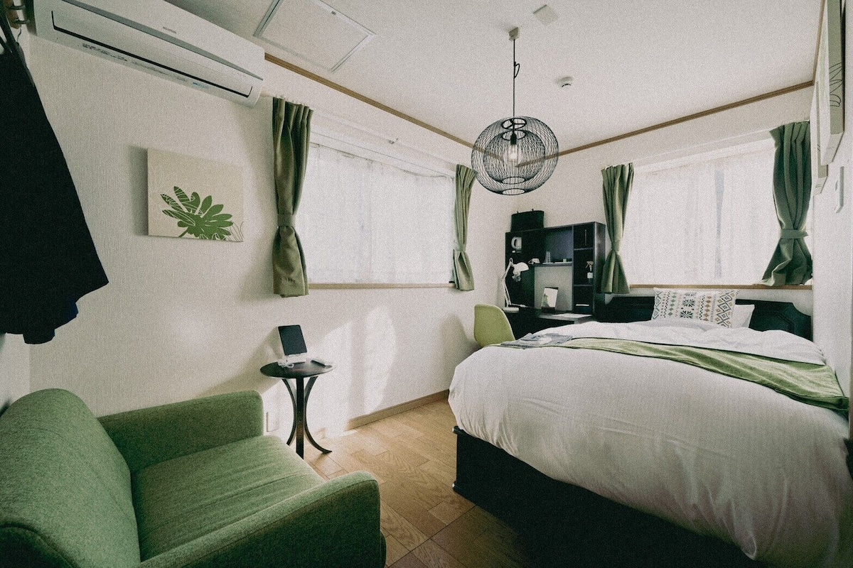 Economy Single Room, Non Smoking, Shared Bathroom | Blackout curtains, free WiFi, bed sheets