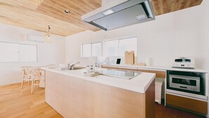 エグゼクティブ ヴィラ 2 ベッドルーム マウンテンビュー 別館 禁煙(専用バスルーム) | 遮光カーテン、WiFi (無料)、ベッドシーツ