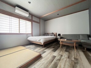 Superior Double Room, Non Smoking, Shared Bathroom