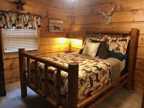 3 bedrooms, iron/ironing board, free WiFi, bed sheets - FAMILY FUN IN THE SMOKY MOUNTAINS!!! (Pigeon Forge)