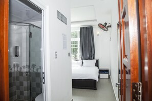 Standard-Vierbettzimmer | Minibar, Zustellbetten, kostenloses WLAN, Bettwäsche