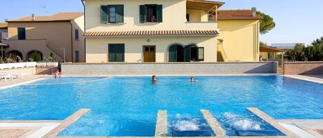 Seasonal outdoor pool, pool umbrellas, sun loungers