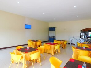 Breakfast, lunch and dinner served  - Range Lands Hotel (Kaabong)