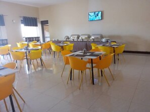 Breakfast, lunch, dinner served; international cuisine 