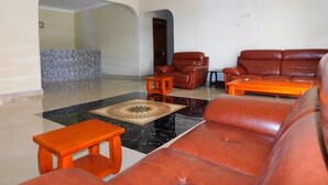 Kawasan tempat duduk lobi