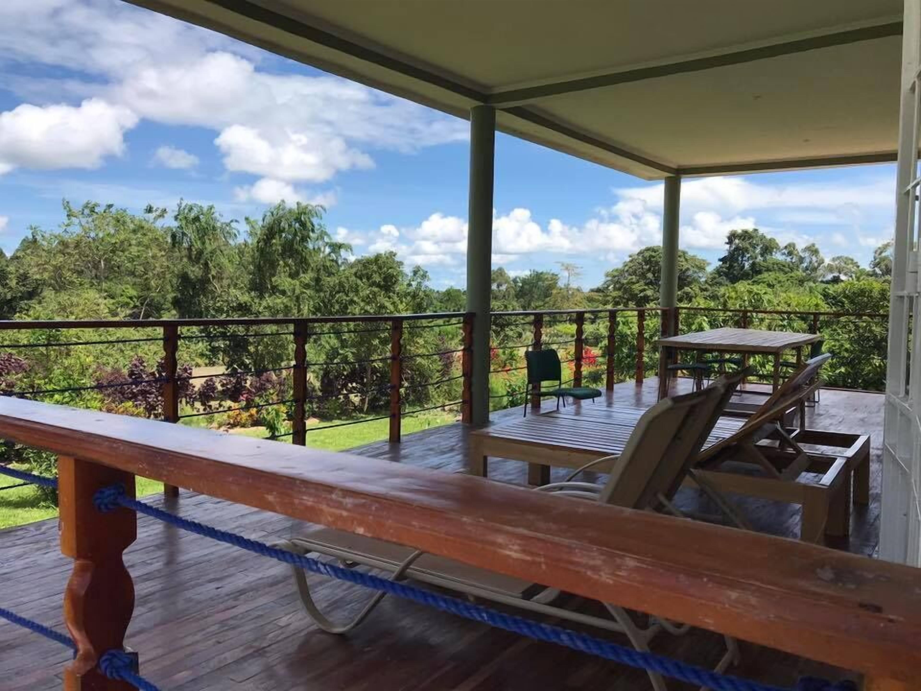 Se sirven desayunos, almuerzos y cenas; cocina local e internacional