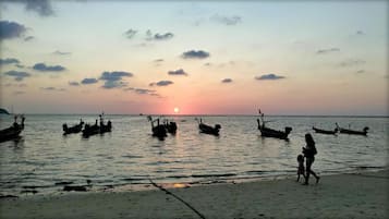 靠近海滩