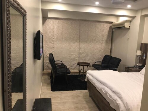 Hotel Rakaposhi Islamabad