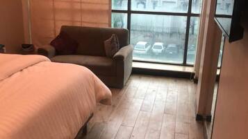 Iron/ironing board, free WiFi