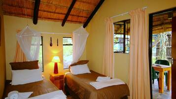 Coffres-forts dans les chambres, bureau, fer et planche Ă  repasser