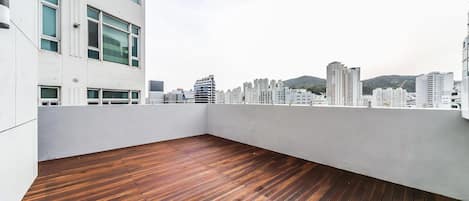 Penthouse, 3 habitaciones, para no fumadores, vista a la ciudad | Terraza o patio