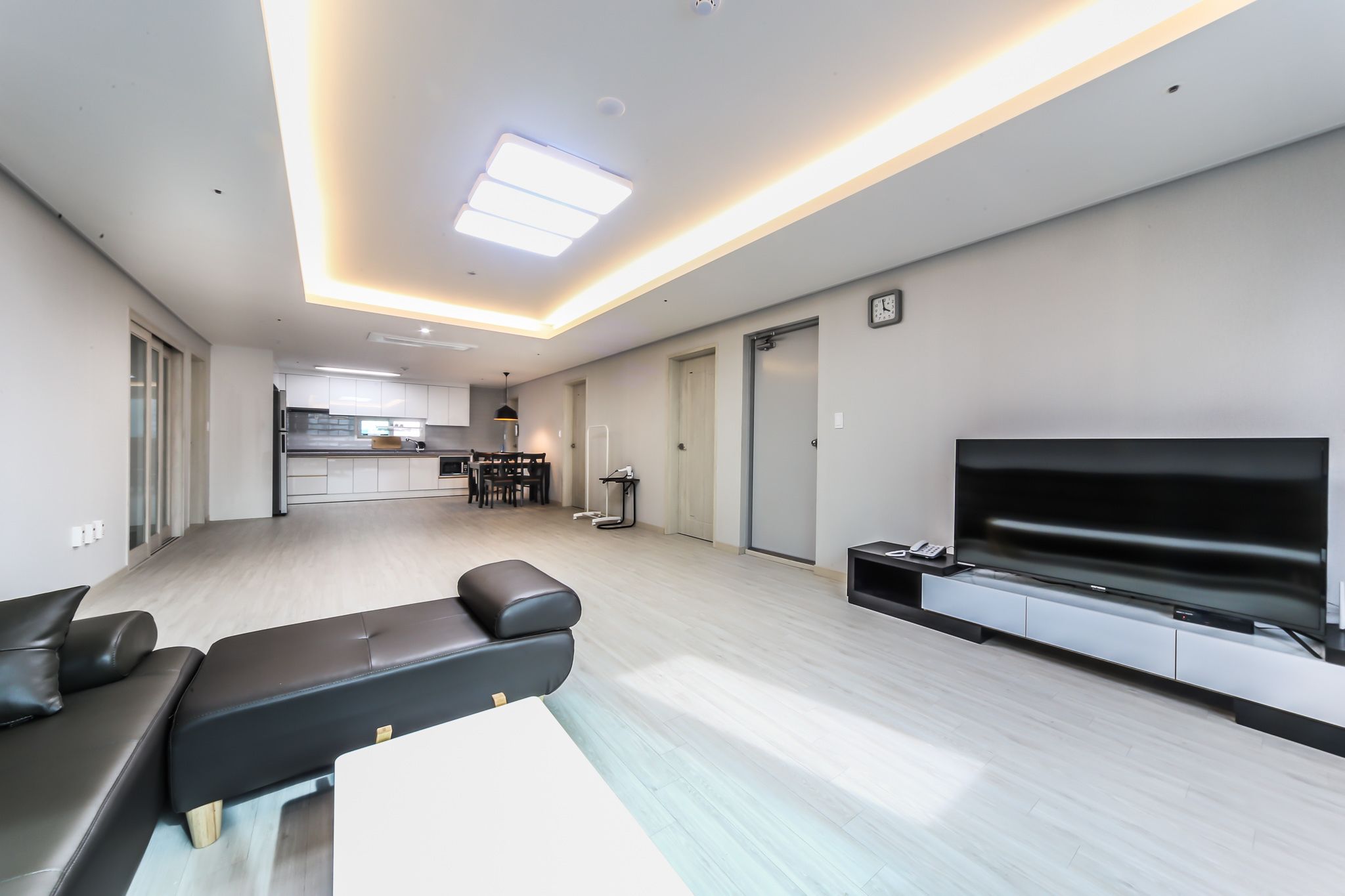 3 bedrooms, non smoking, city view | living area | 50-inch flat-screen tv with cable channels, tv, heated floors