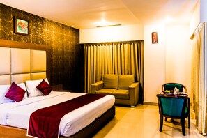 Soundproofing, rollaway beds, free WiFi