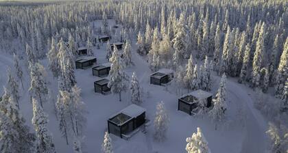 Iisakki Glass Village