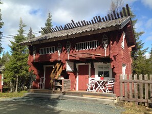 Twin Room, Shared Bathroom | Terrace/patio - Iisakki Village Summer Cottages (Kuusamo)