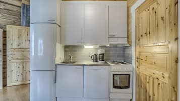 Cottage, 5 kamar tidur, sauna | Dapur pribadi | Lemari es besar, microwave, oven, dan kompor