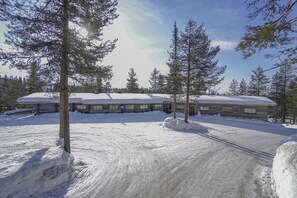 Front of property - Karhun Maja (Kuusamo)