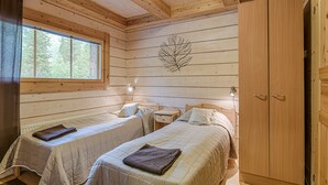 Småhus, 4 soverom, badstue | 4 soverom, barnesenger, wi-fi (inkludert) og sengetøy