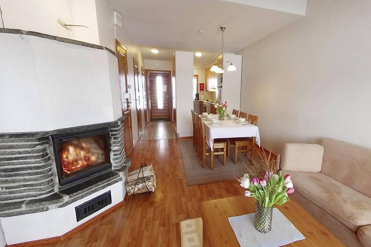 Standard Apartment | 2 bedrooms, laptop workspace, iron/ironing board, WiFi (free)