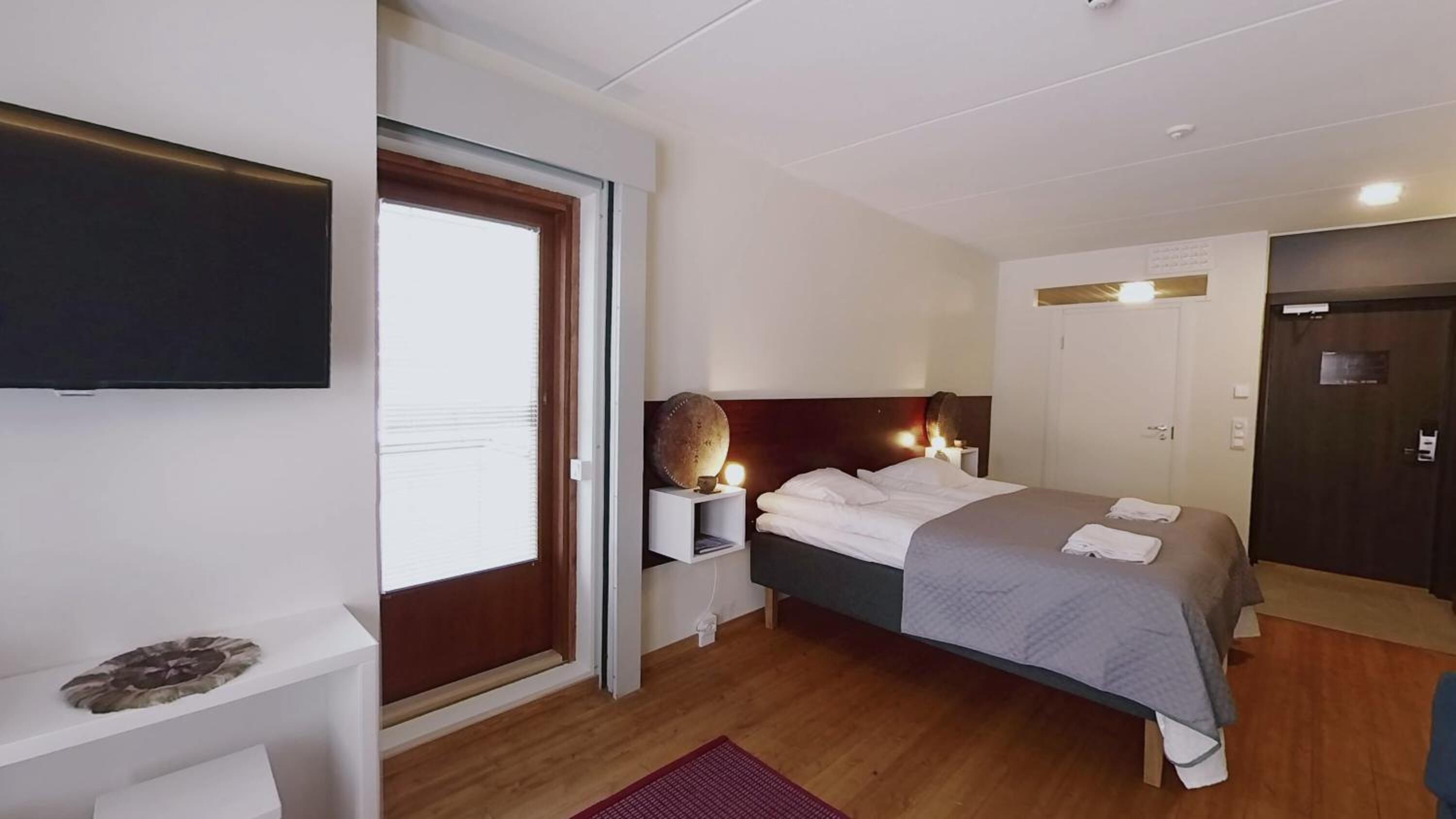 desk, iron/ironing board, free wifi, bed sheets