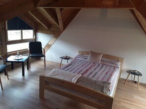 Appartement | Een bureau, extra bedden, gratis wifi, beddengoed