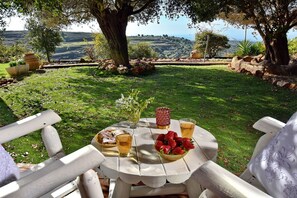 Daily buffet breakfast (ILS 70 per person) - Mull Harim Yam Vegan Galilee hospitality - Adults Only (Ma'ale Yosef)