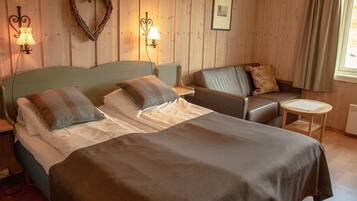 Double Room | Pillowtop beds, free WiFi, bed sheets