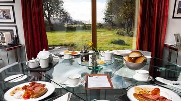 Desayuno completo incluido todos los días