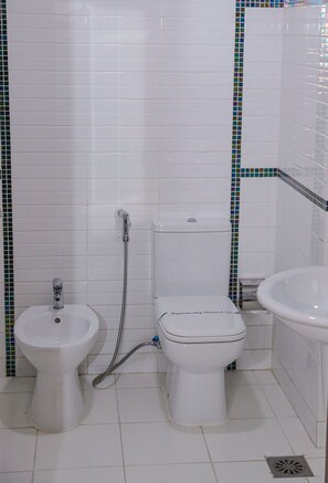 Free toiletries, towels