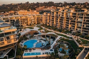 Indoor pool, outdoor pool - Houghton Executive Suites (Johannesburg)
