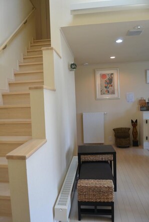 Japanese Western Style Room for 4 Guests | Desk - Meguminoyu (Furano)