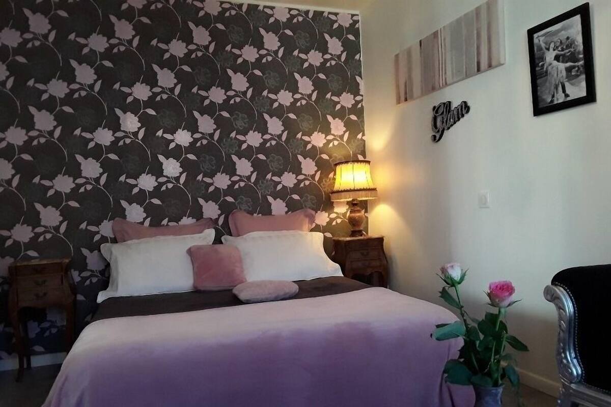 Double Room (Charleston) | Soundproofing, free WiFi, bed sheets